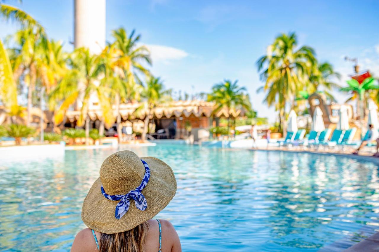 Blue Tree Thermas De Lins Resort Exterior photo The pool at Atlantis Paradise Island