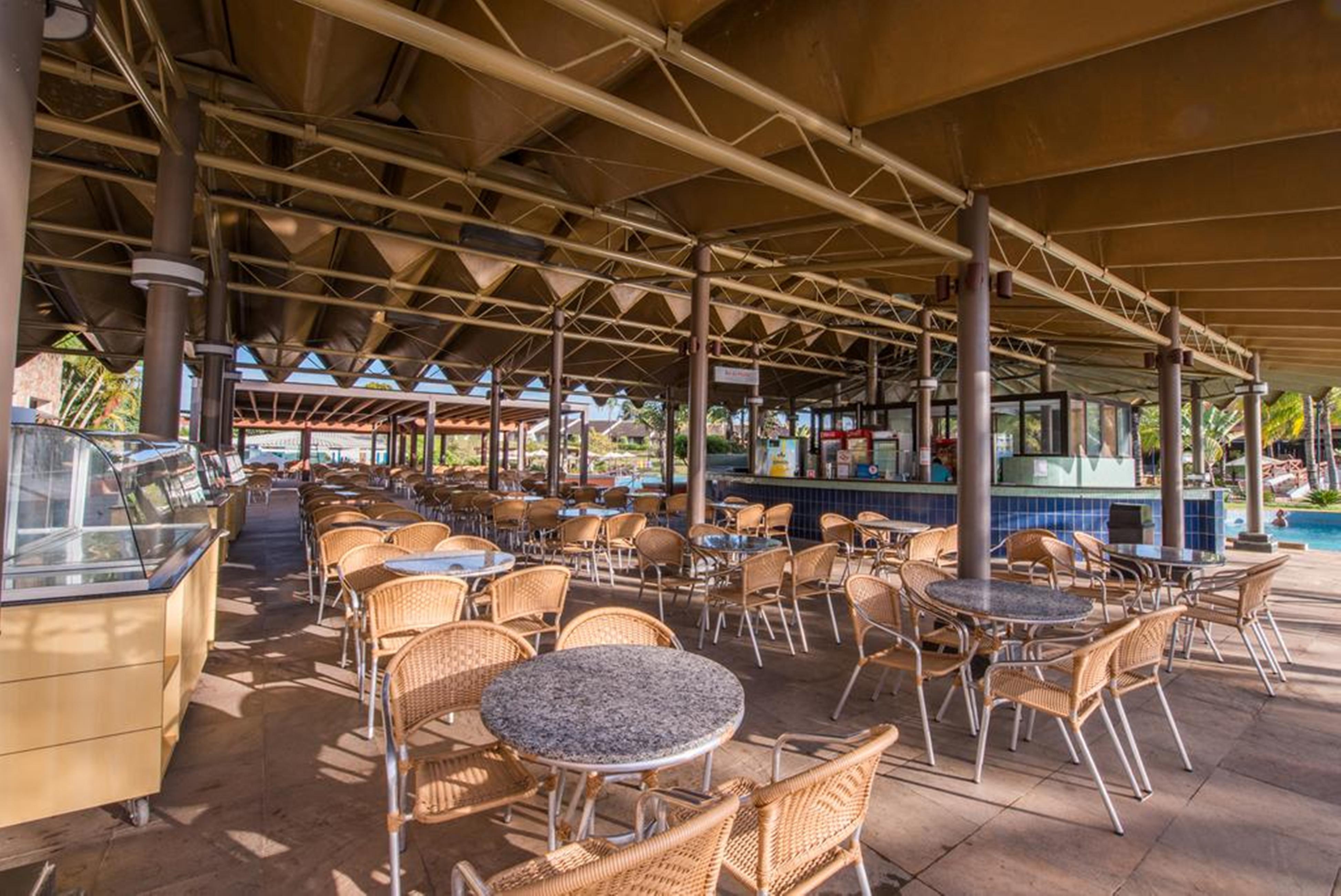 Blue Tree Thermas De Lins Resort Exterior photo The interior of the restaurant