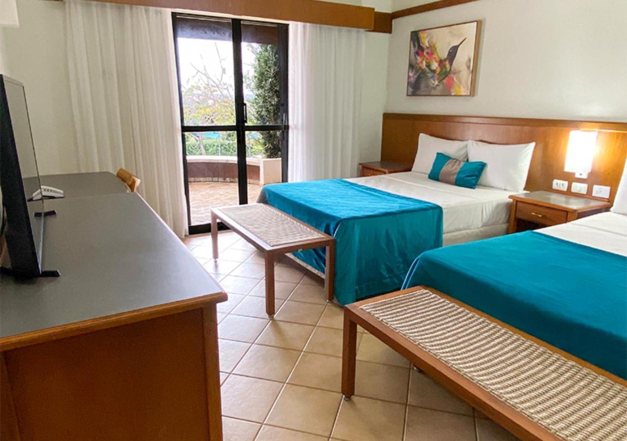 Blue Tree Thermas De Lins Resort Exterior photo
