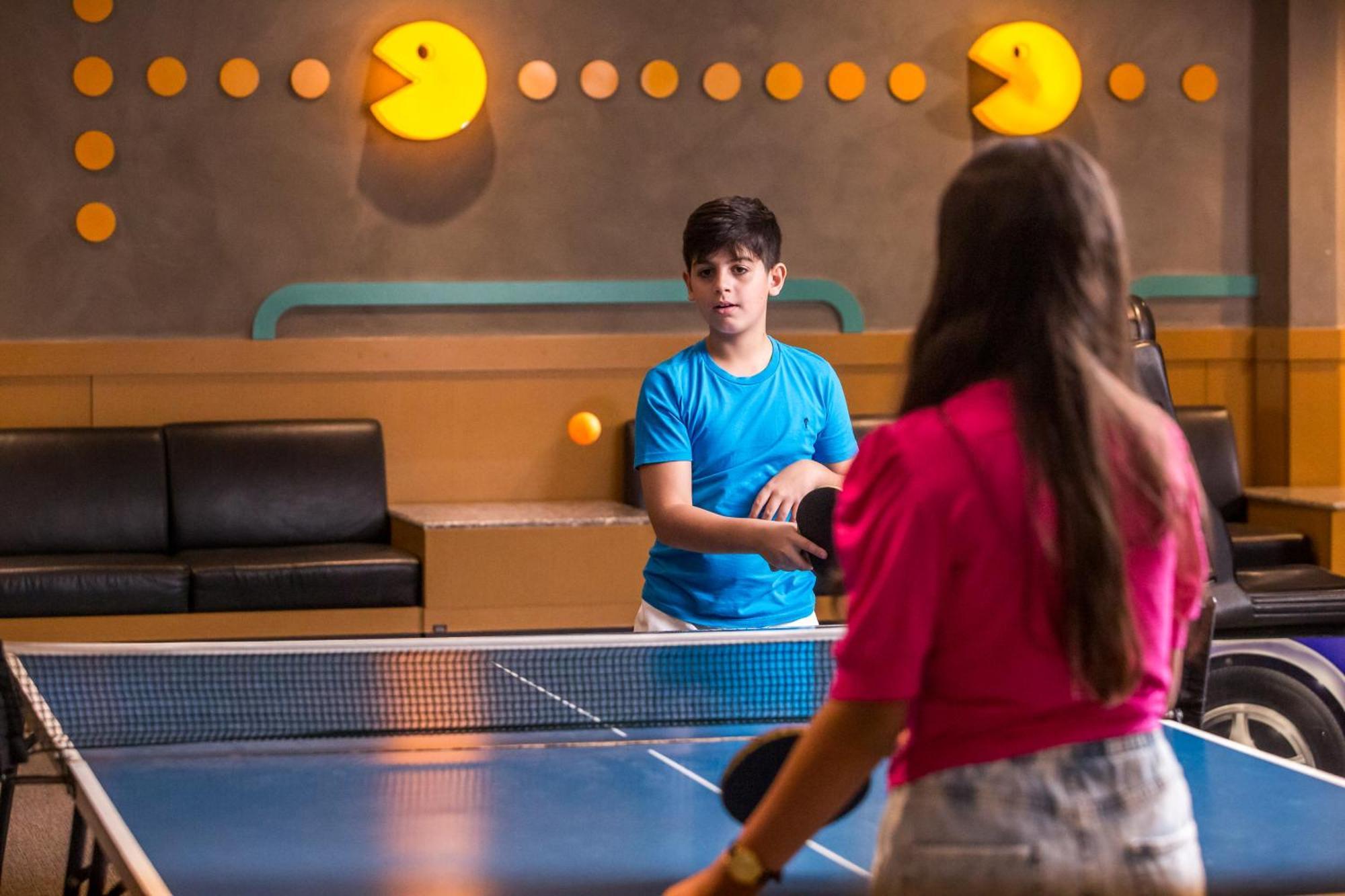 Blue Tree Thermas De Lins Resort Exterior photo Table tennis at the hotel