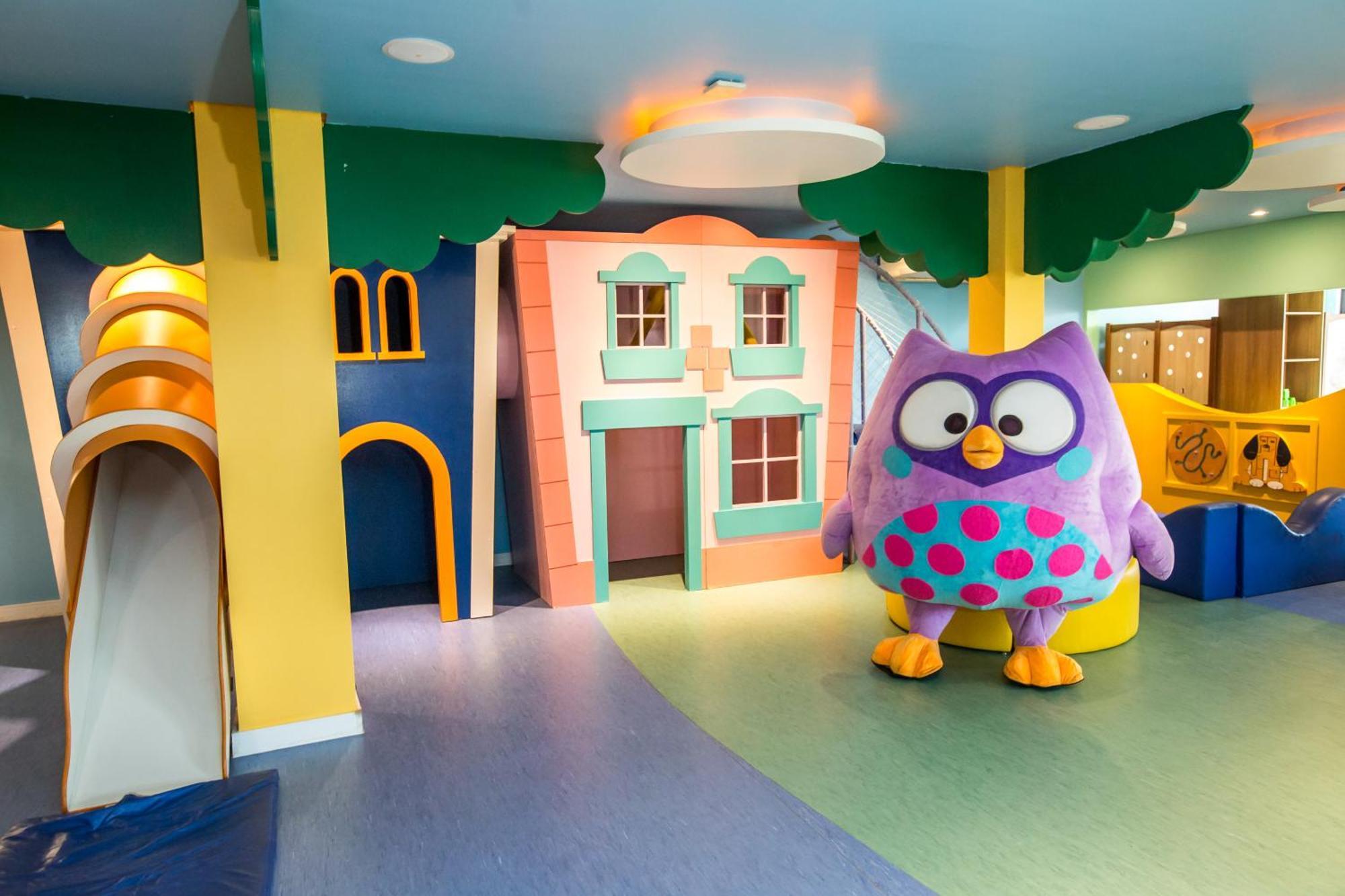 Blue Tree Thermas De Lins Resort Exterior photo The Owl Hospital Mascot