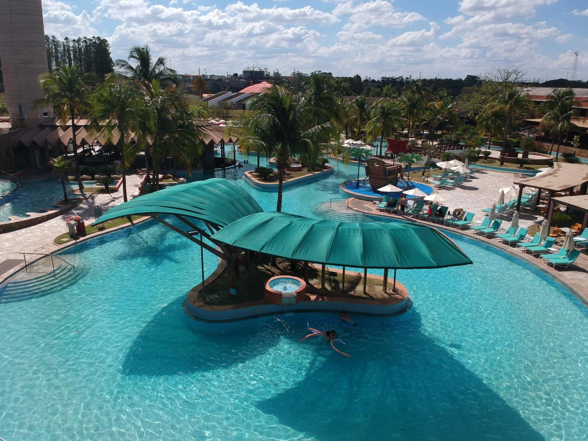 Blue Tree Thermas De Lins Resort Exterior photo The swimming pool at the Hard Rock Hotel